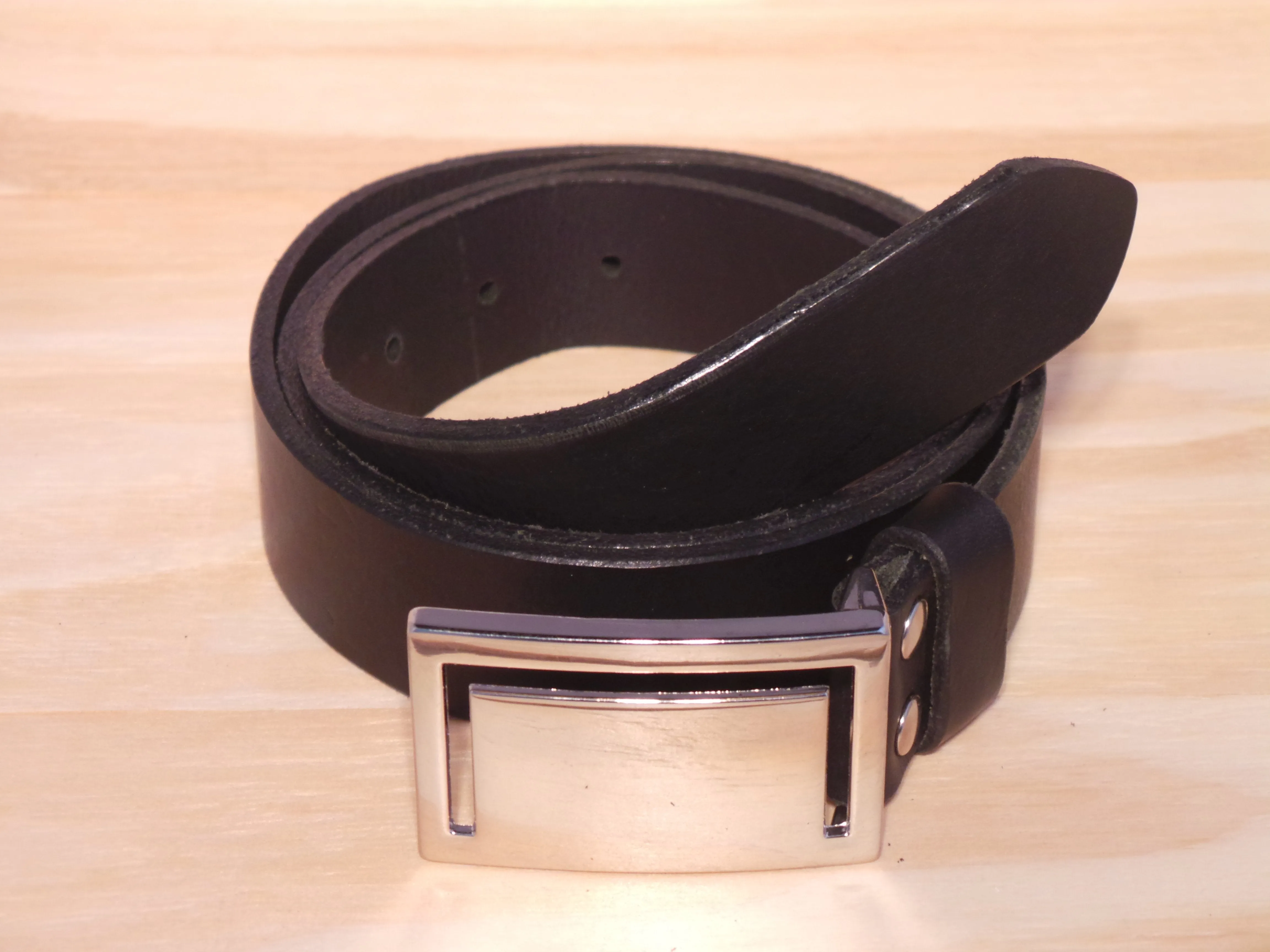 Polished Silver Cut Rectangle 1 3/8 Inch Leather Belt